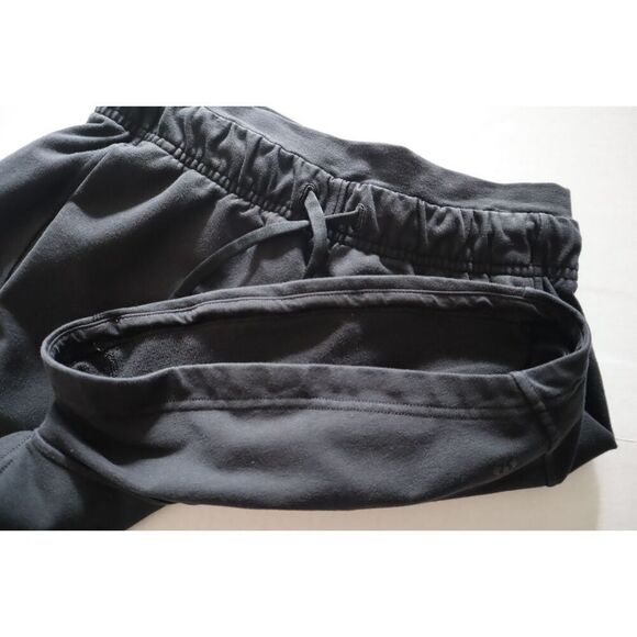 Lululemon W7BDRS Women's Sz 2 Black Inner Glow 3" French Terry Shorts - Picture 6 of 9